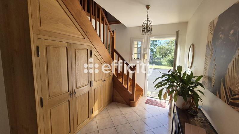 Pavillon - 200 m² - 6 pièces