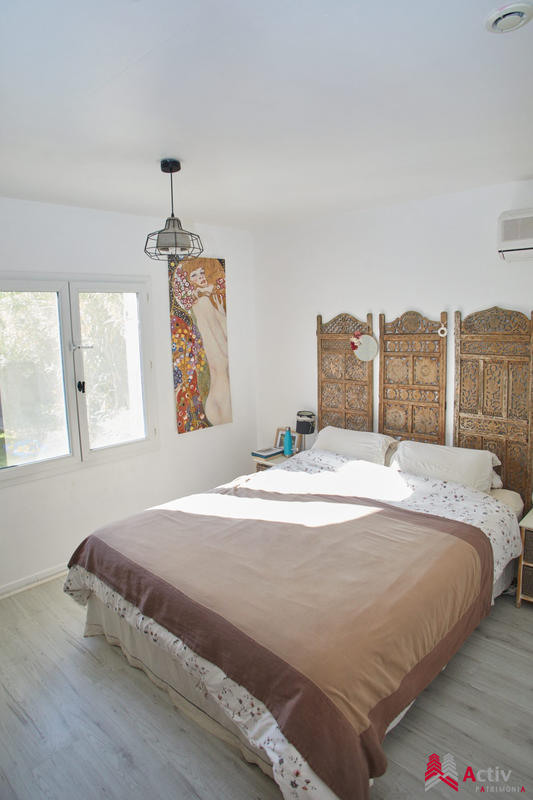 Villa - 180 m² - 6 pièces