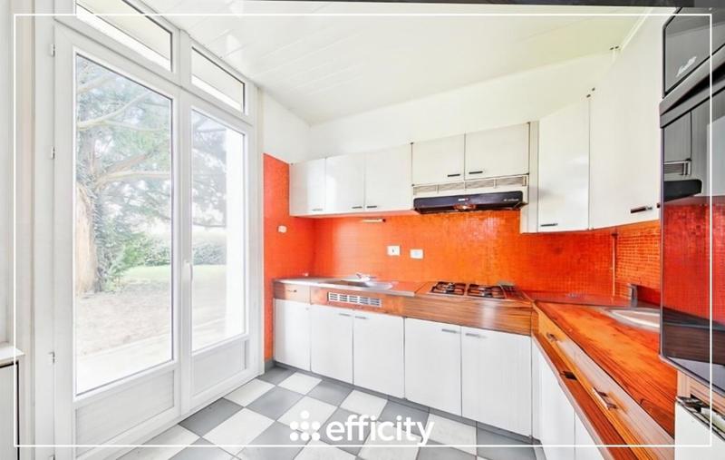 Maison bourgeoise - 261 m² - 13 pièces