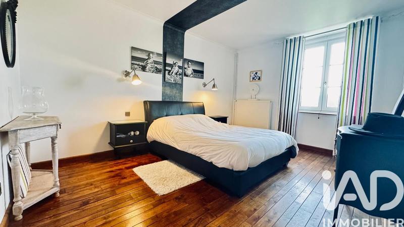 Maison - 200 m² - 6 pièces