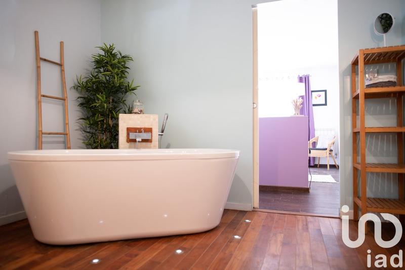 Maison - 322 m² - 11 pièces