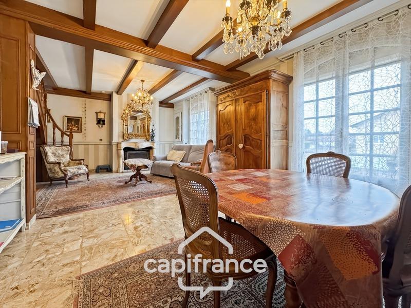 Maison - 139 m² - 6 pièces