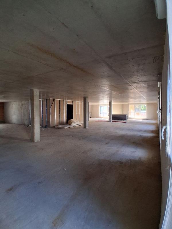 Local commercial - 294 m²