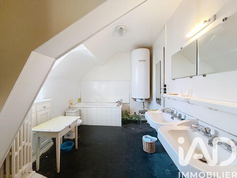 Maison - 194 m² - 9 pièces