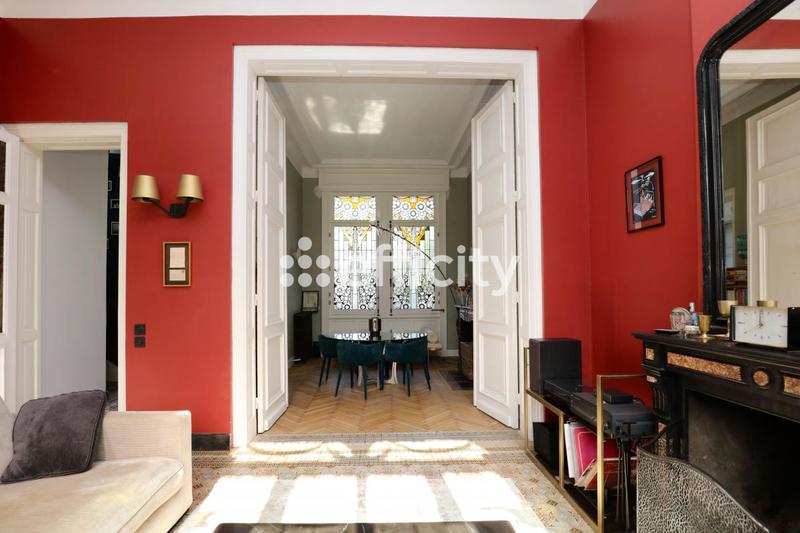 Maison - 200 m² - 7 pièces