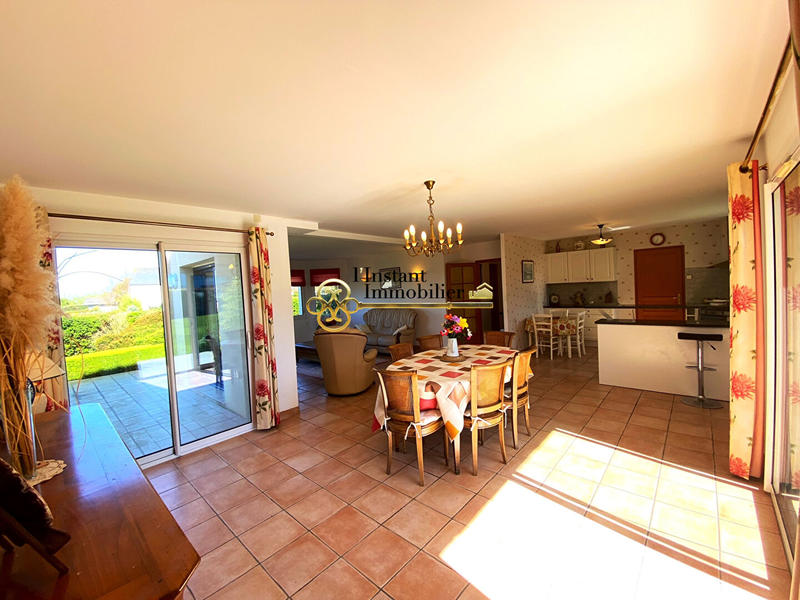 Maison - 140 m² - 6 pièces