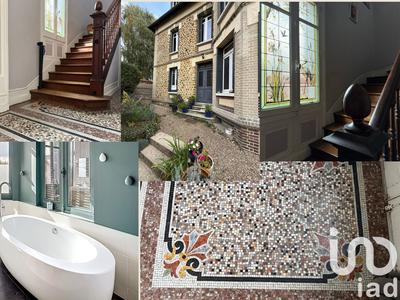 Maison - 210 m² - 8 pièces