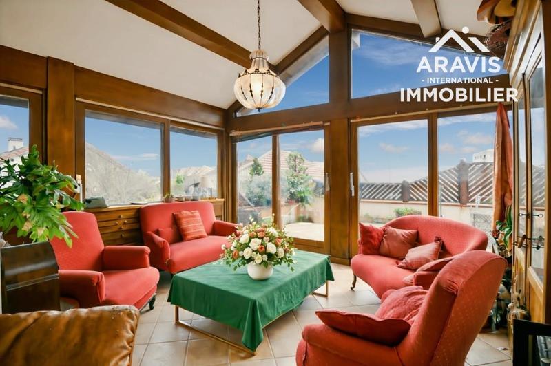 Maison - 266 m² - 8 pièces