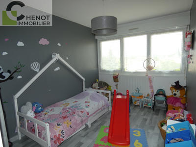 Appartement - 80 m² - 3 pièces