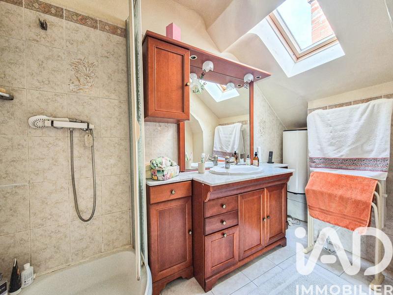 Maison - 240 m² - 7 pièces