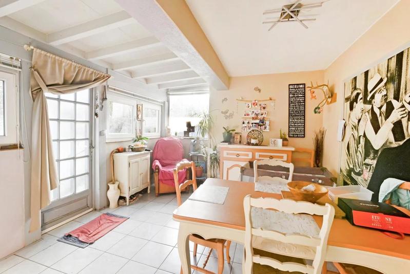 Maison - 220 m² - 9 pièces