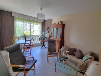 Appartement - 93 m² - 5 pièces