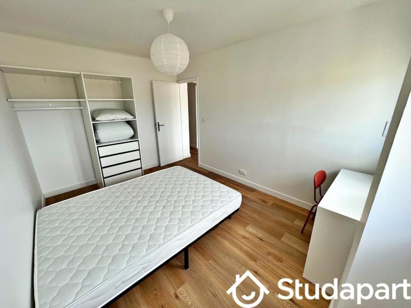 Chambre - 10 m² - 1 pièce