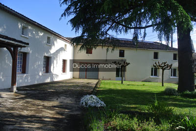 Maison - 223 m² - 9 pièces