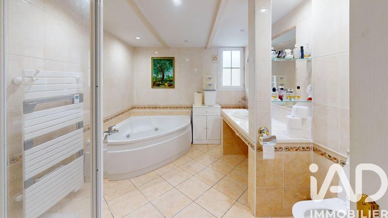 Maison - 145 m² - 5 pièces