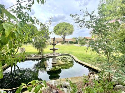 Villa - 262 m² - 6 pièces