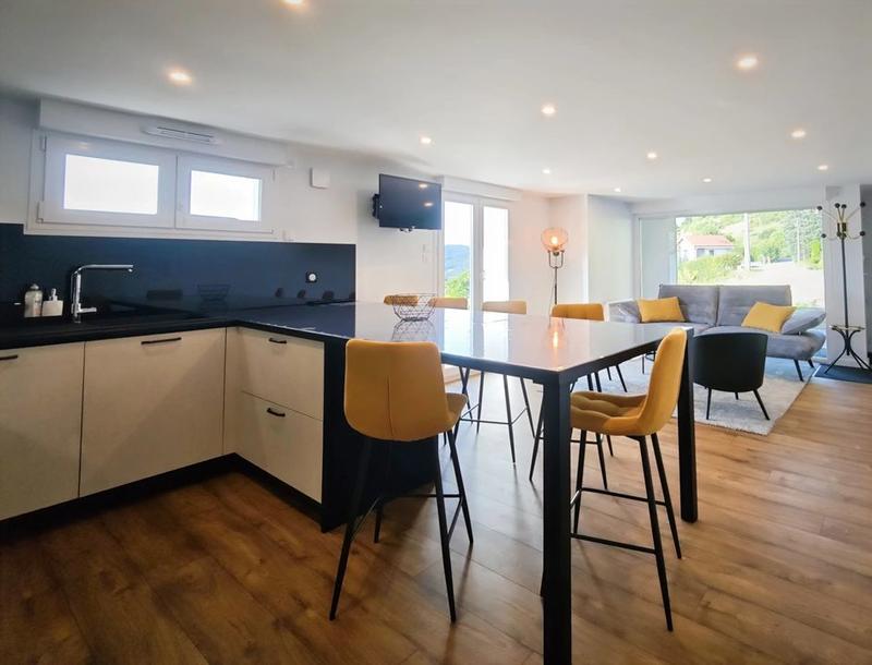 Maison - 254 m² - 10 pièces