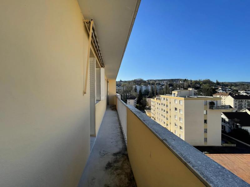 Appartement - 81 m² - 5 pièces