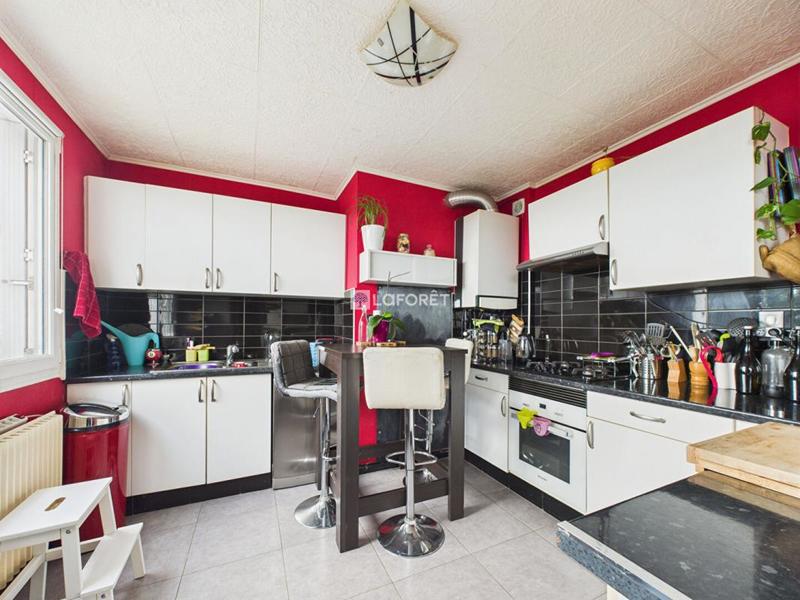 Appartement - 80 m² - 4 pièces