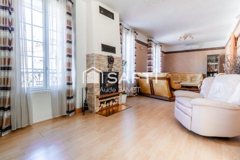 Maison - 228 m² - 8 pièces