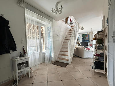 Maison - 186 m² - 6 pièces