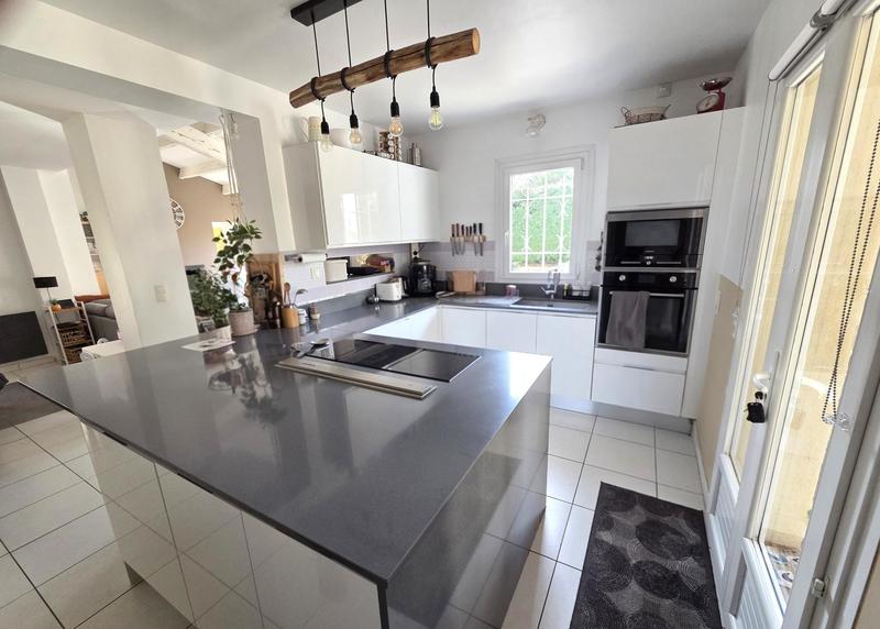 Maison - 157 m² - 6 pièces