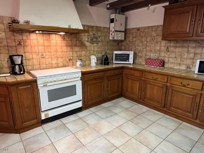 Maison en pierre - 177 m² - 6 pièces