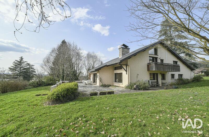 Maison - 219 m² - 5 pièces