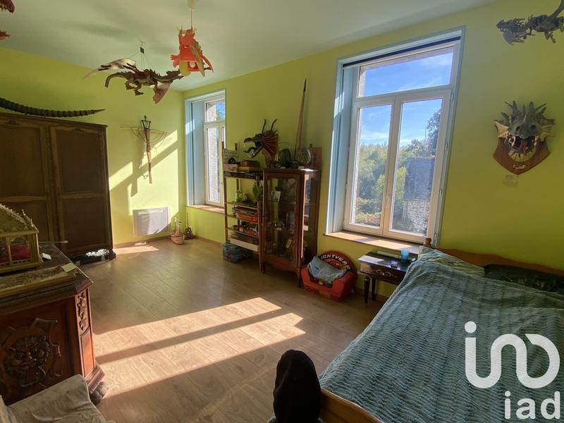 Maison - 220 m² - 10 pièces