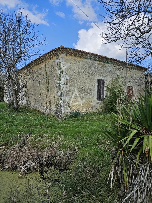 Demeure - 240 m² - 3 pièces