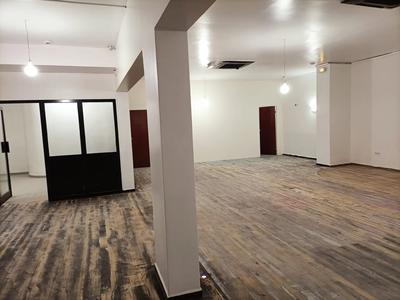 Local commercial - 255 m² - 4 pièces