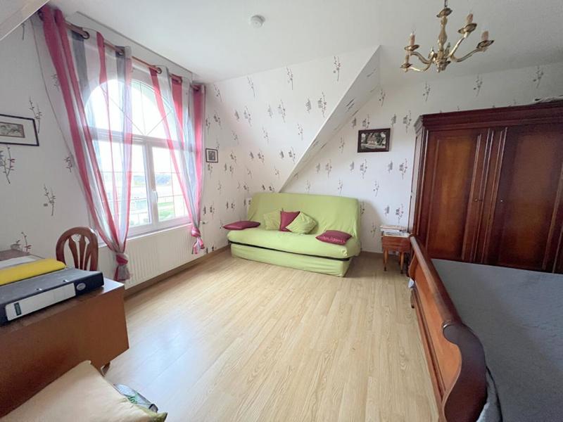 Maison - 197 m² - 7 pièces