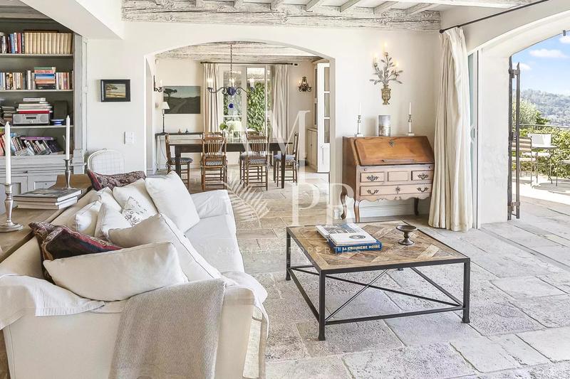 Villa - 185 m² - 7 pièces