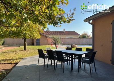 Maison - 121 m² - 6 pièces