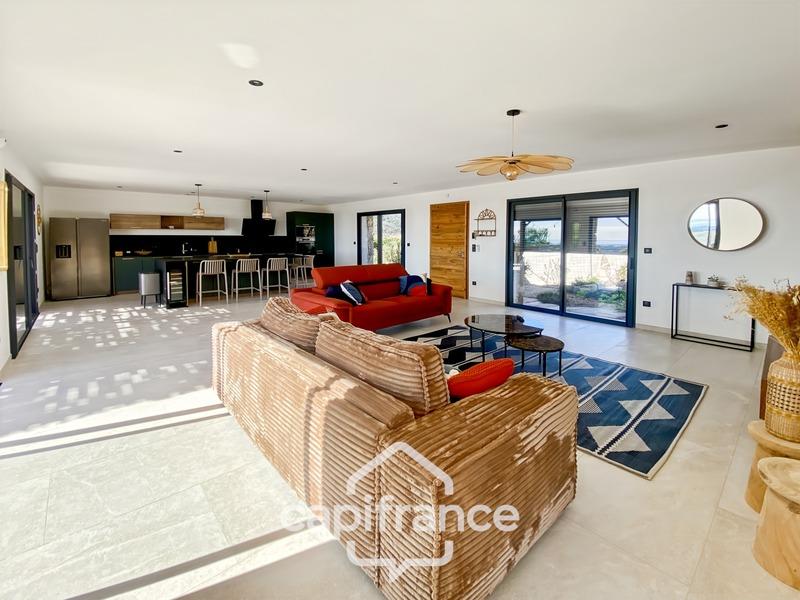 Maison - 136 m² - 4 pièces