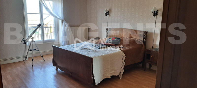 Maison - 196 m² - 8 pièces