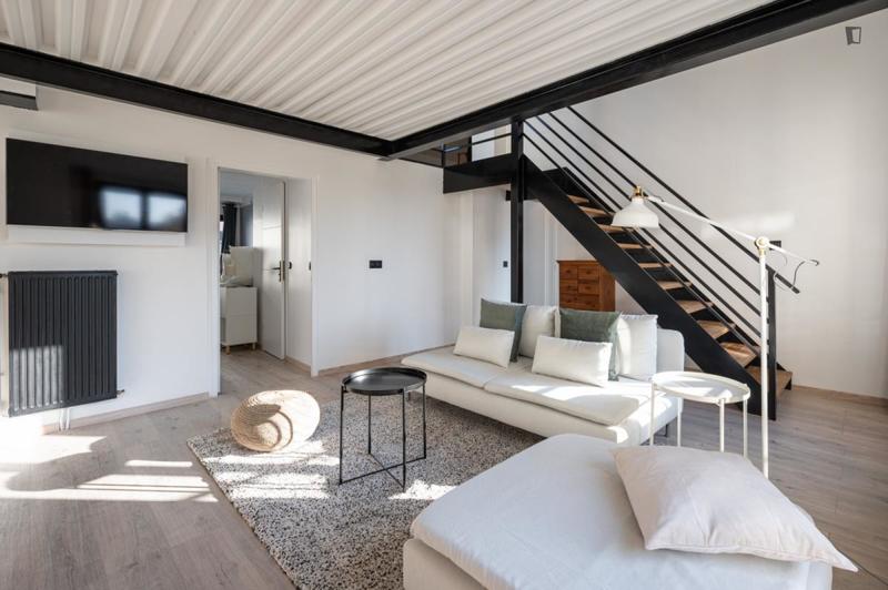 Chambre - 10 m² - 7 pièces