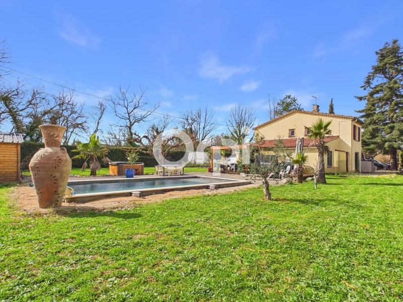 Maison - 140 m² - 6 pièces