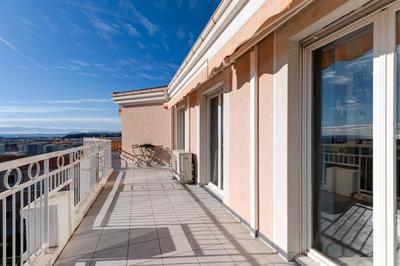 Appartement - 104 m² - 4 pièces