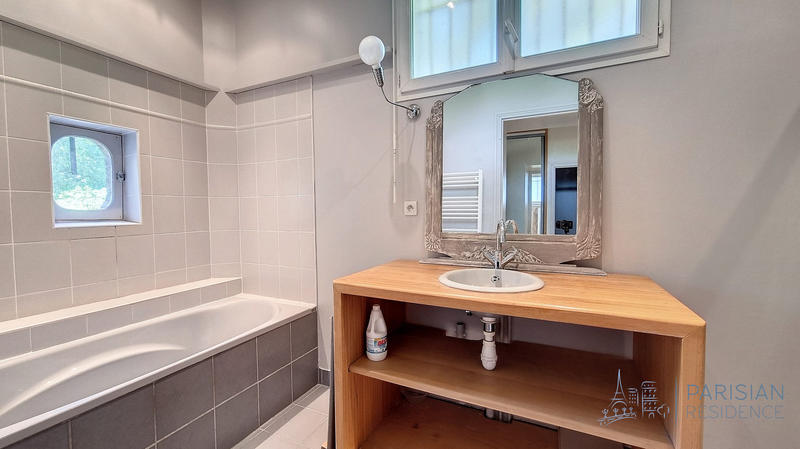 Appartement - 125 m² - 5 pièces