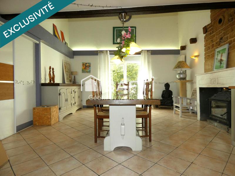 Maison - 232 m² - 7 pièces