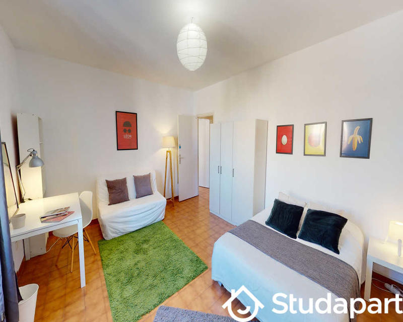 Chambre - 70 m² - 1 pièce