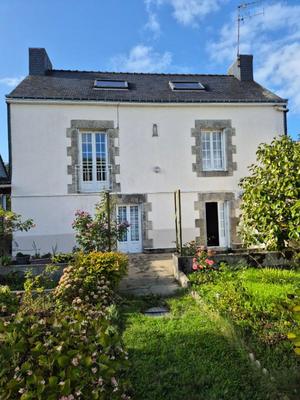 Maison - 95 m² - 5 pièces