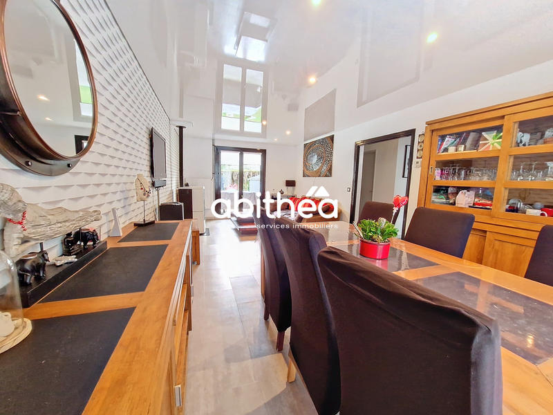 Maison - 90 m² - 3 pièces