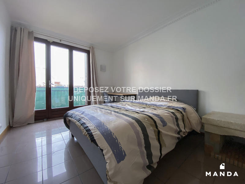 Chambre - 12 m² - 8 pièces