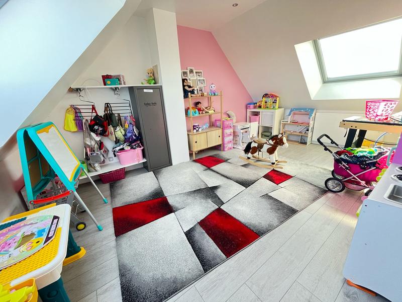 Maison traditionnelle - 151 m² - 6 pièces