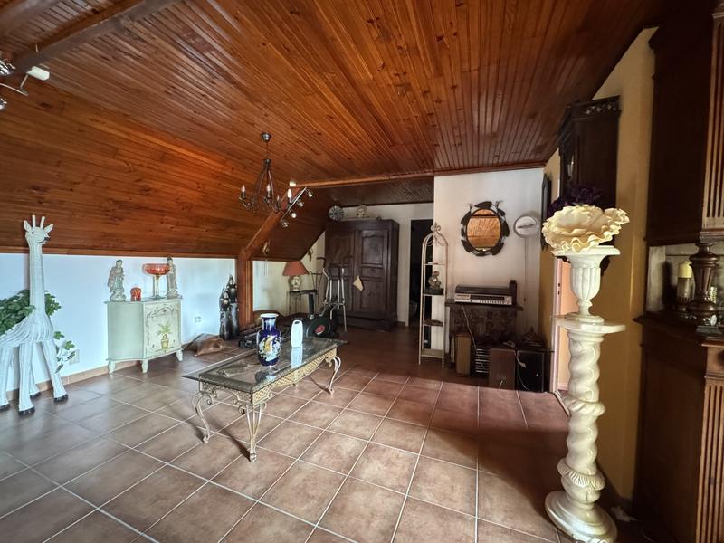 Viager - Maison traditionnelle - 240 m² - 6 pièces