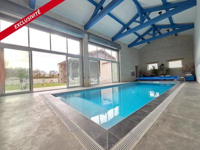 Maison - 371 m² - 7 pièces