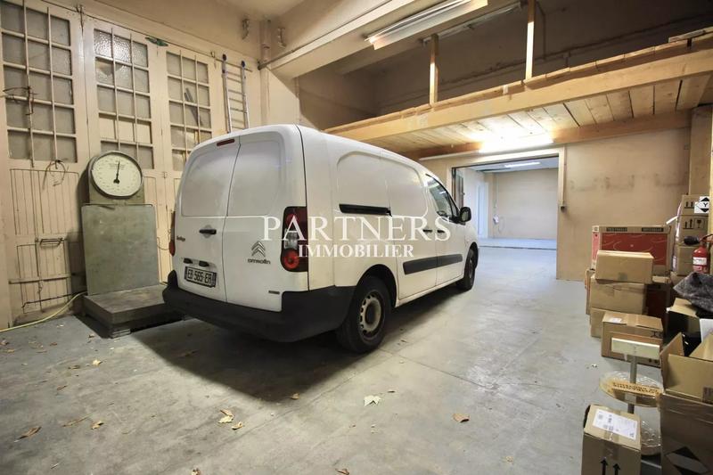 Local commercial - 486 m² - 10 pièces