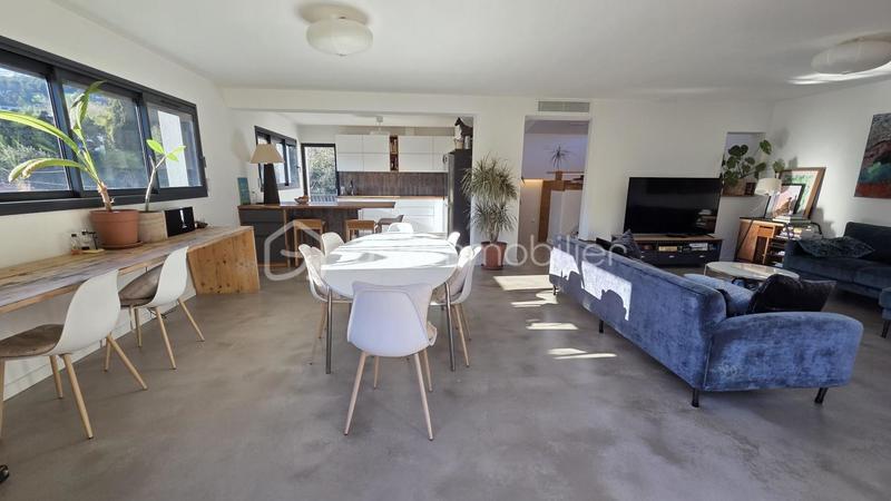 Maison d'architecte - 200 m² - 8 pièces